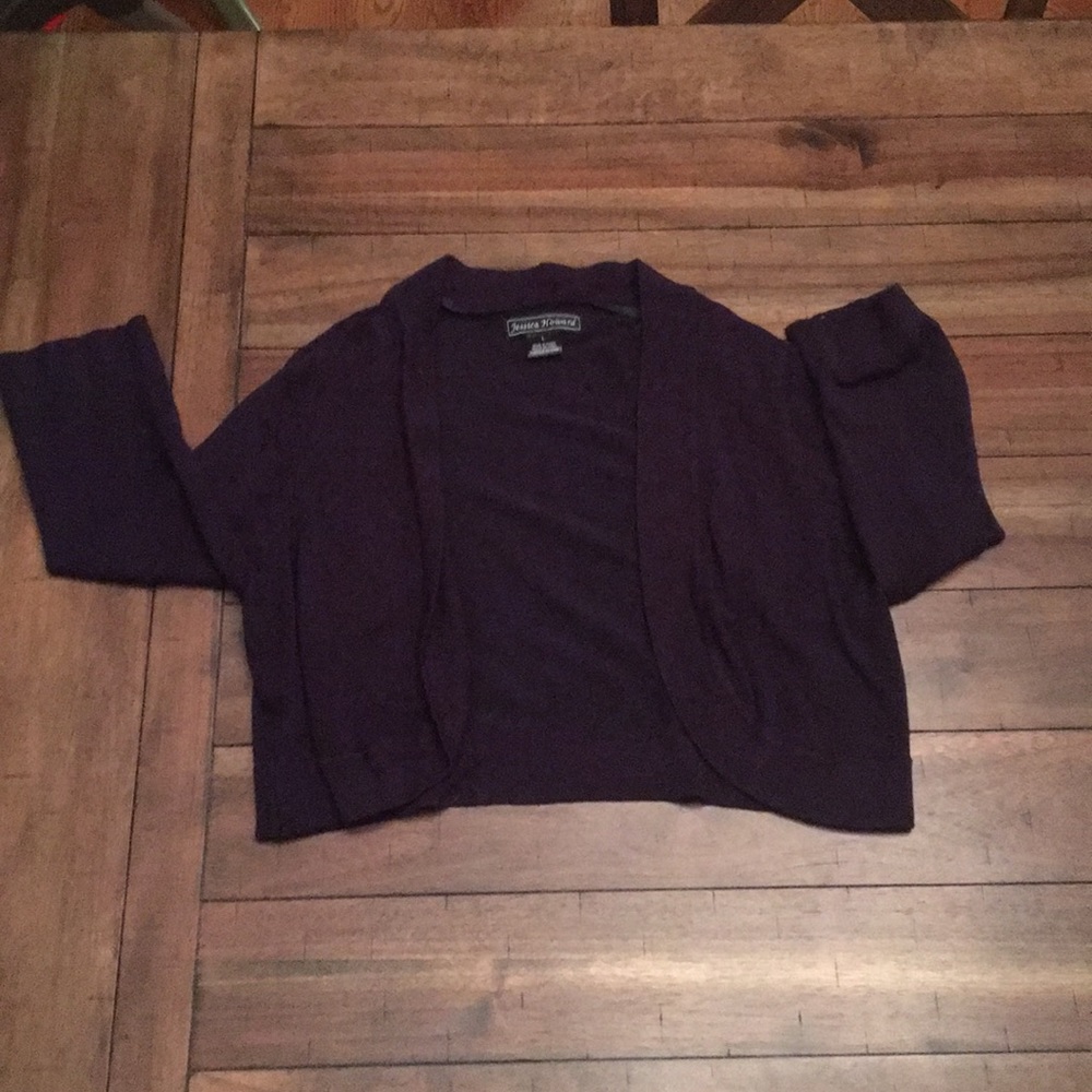 3/4 sleeve sweater . Size large